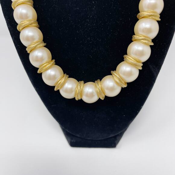 Faux Pearl with Gold Detail Necklace Adjustable Closure Statement - Picture 3 of 7